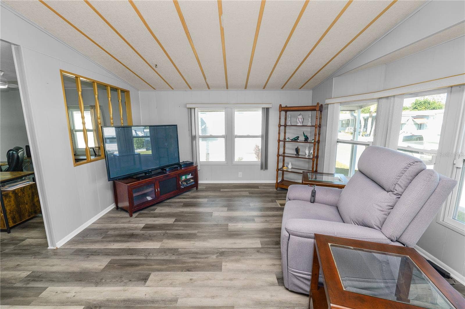 918 PINE RIDGE DRIVE, Lakeland, FL 33809 918 PINE RIDGE DRIVE, Lakeland, FL 33809