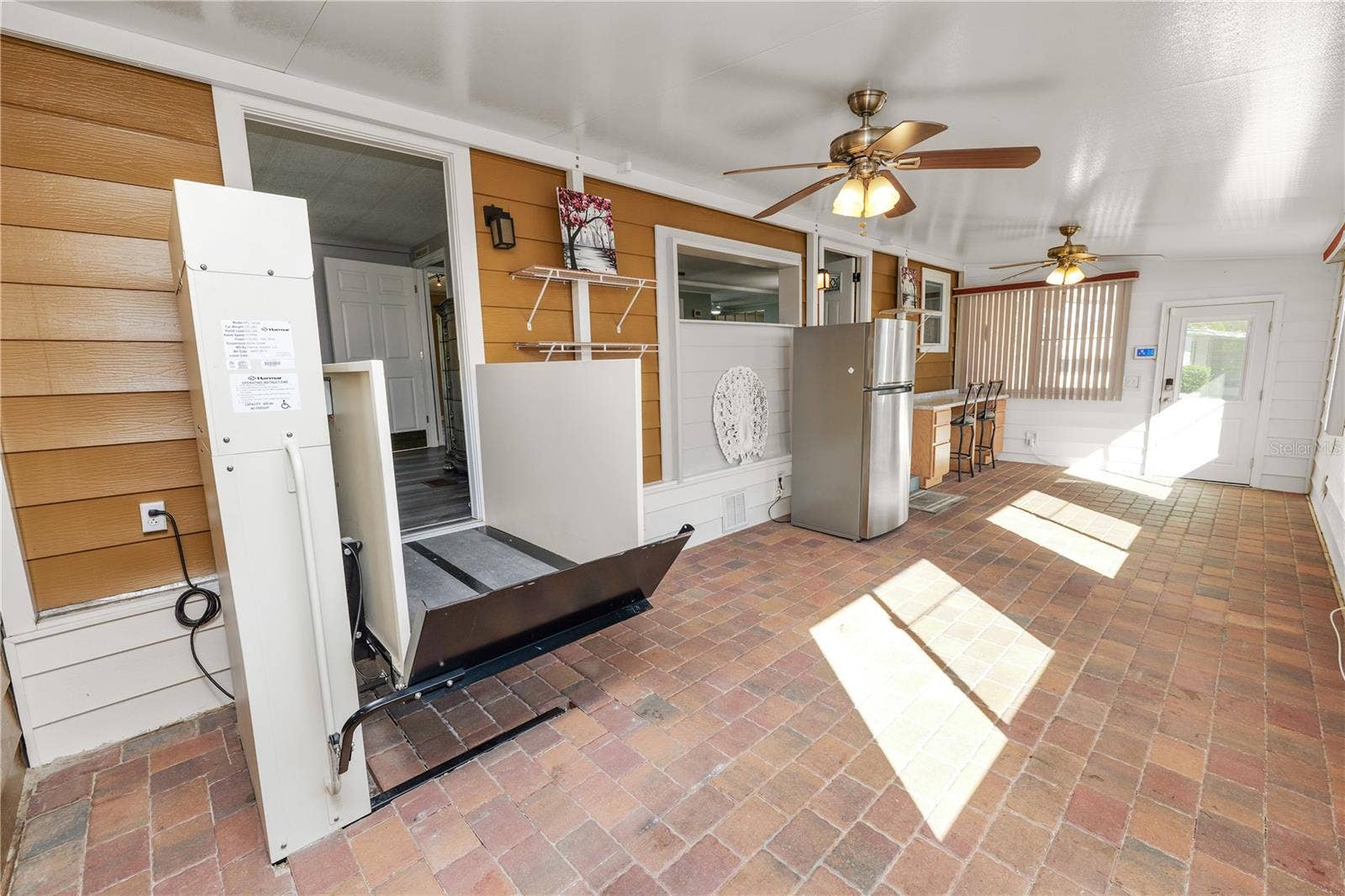 918 PINE RIDGE DRIVE, Lakeland, FL 33809 918 PINE RIDGE DRIVE, Lakeland, FL 33809