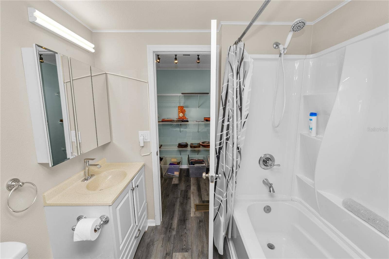 918 PINE RIDGE DRIVE, Lakeland, FL 33809 918 PINE RIDGE DRIVE, Lakeland, FL 33809