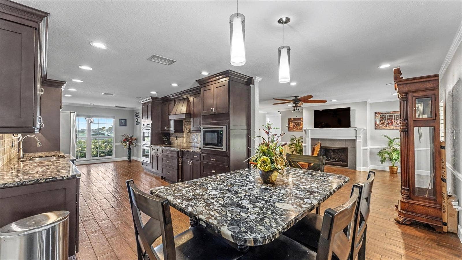2050 LAKE ARIANA BOULEVARD, Auburndale, FL 33823 2050 LAKE ARIANA BOULEVARD, Auburndale, FL 33823