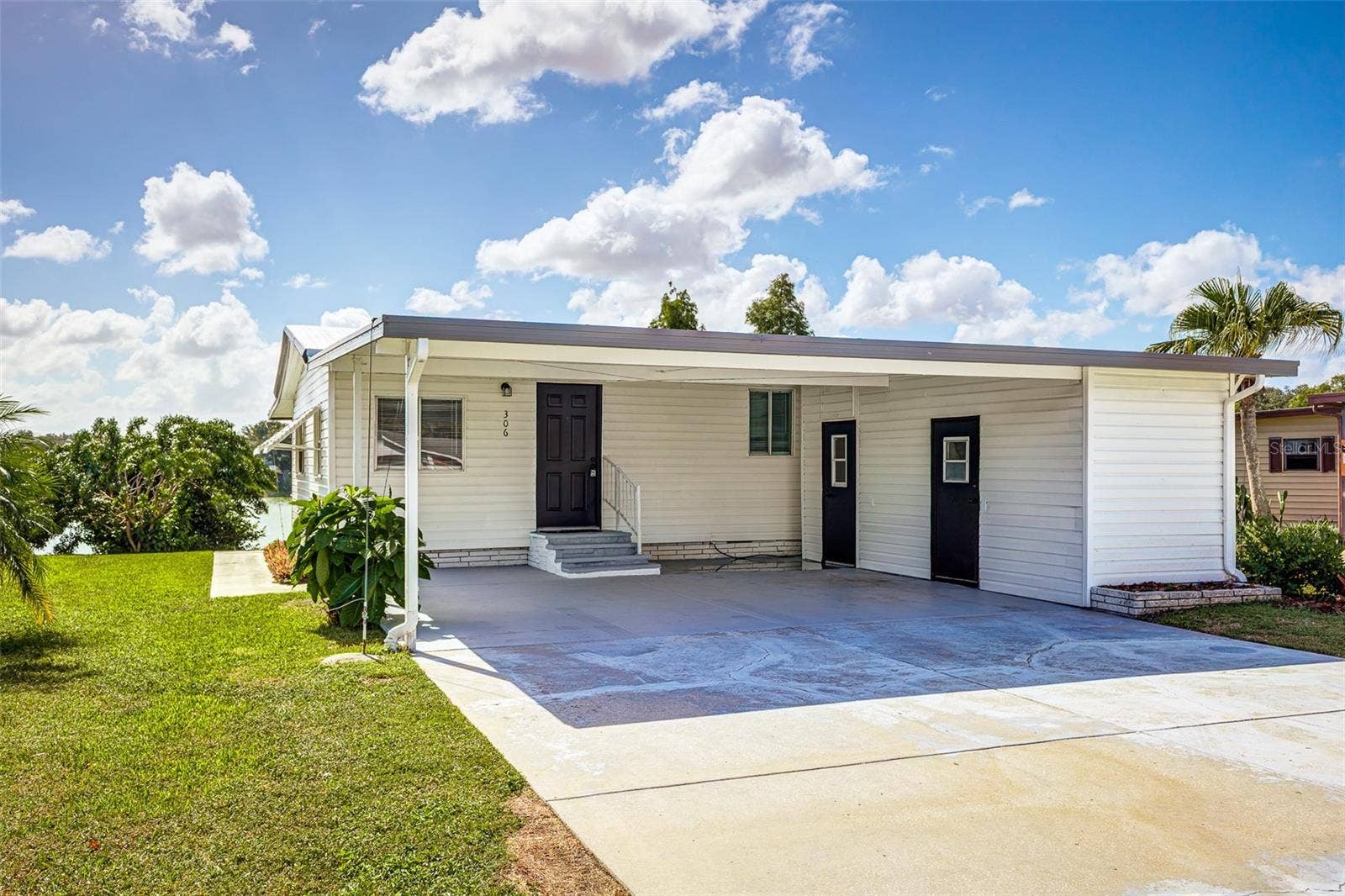 2055 S FLORAL AVENUE, #306, Bartow, FL 33830