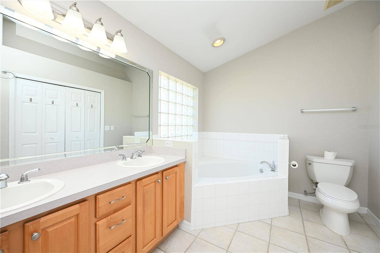 3518 REMINGTON OAKS WAY, Lakeland, FL 33810 3518 REMINGTON OAKS WAY, Lakeland, FL 33810