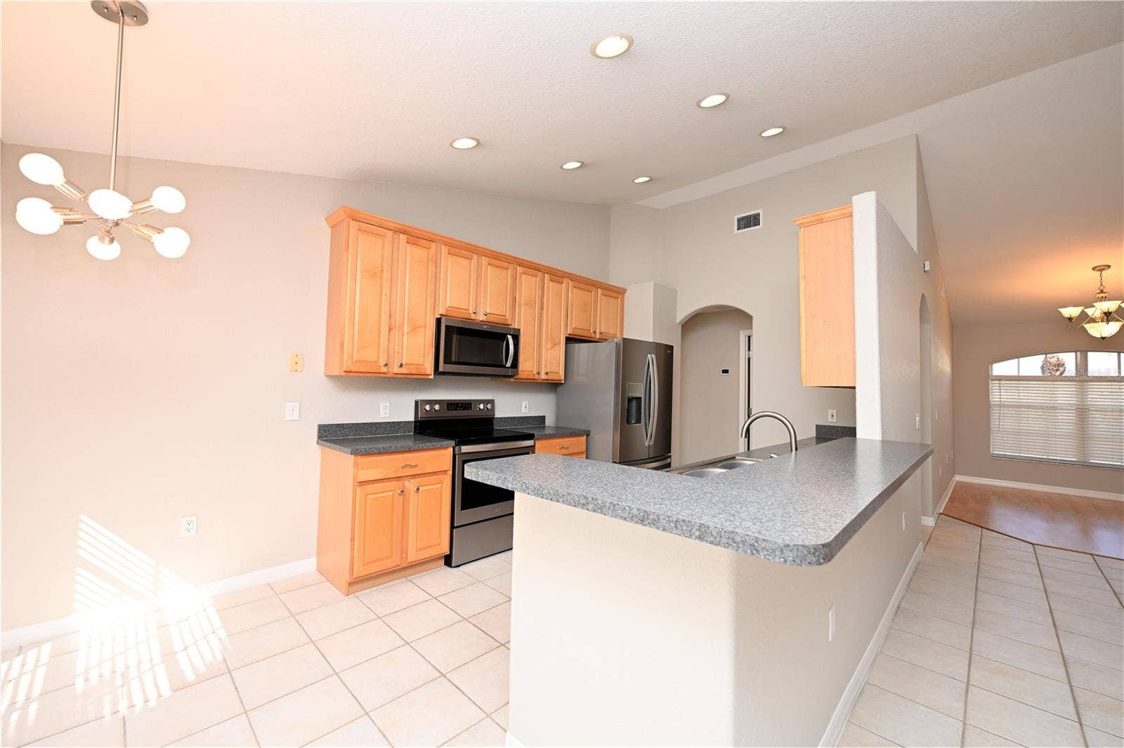 3518 REMINGTON OAKS WAY, Lakeland, FL 33810 3518 REMINGTON OAKS WAY, Lakeland, FL 33810