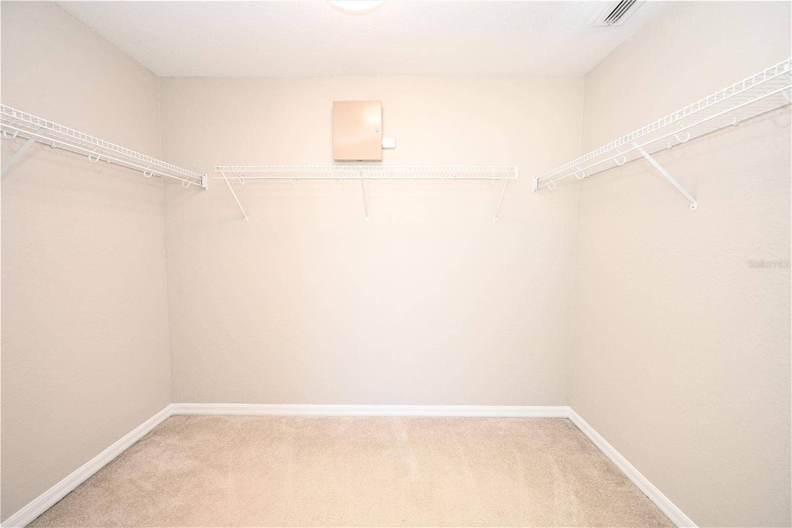 3518 REMINGTON OAKS WAY, Lakeland, FL 33810 3518 REMINGTON OAKS WAY, Lakeland, FL 33810
