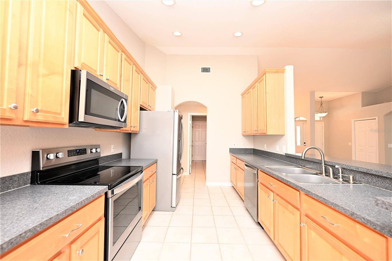 3518 REMINGTON OAKS WAY, Lakeland, FL 33810 3518 REMINGTON OAKS WAY, Lakeland, FL 33810