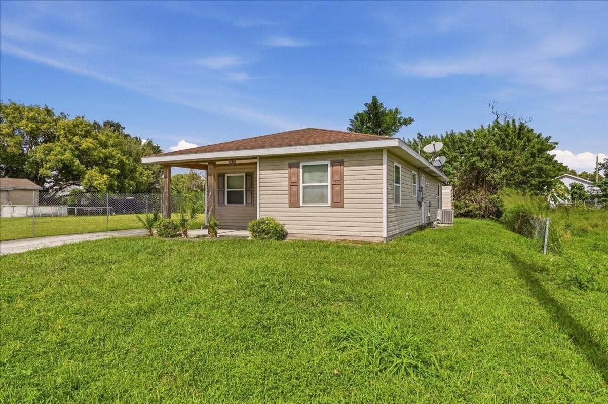881 5TH STREET, Winter Haven, FL 33881 881 5TH STREET, Winter Haven, FL 33881