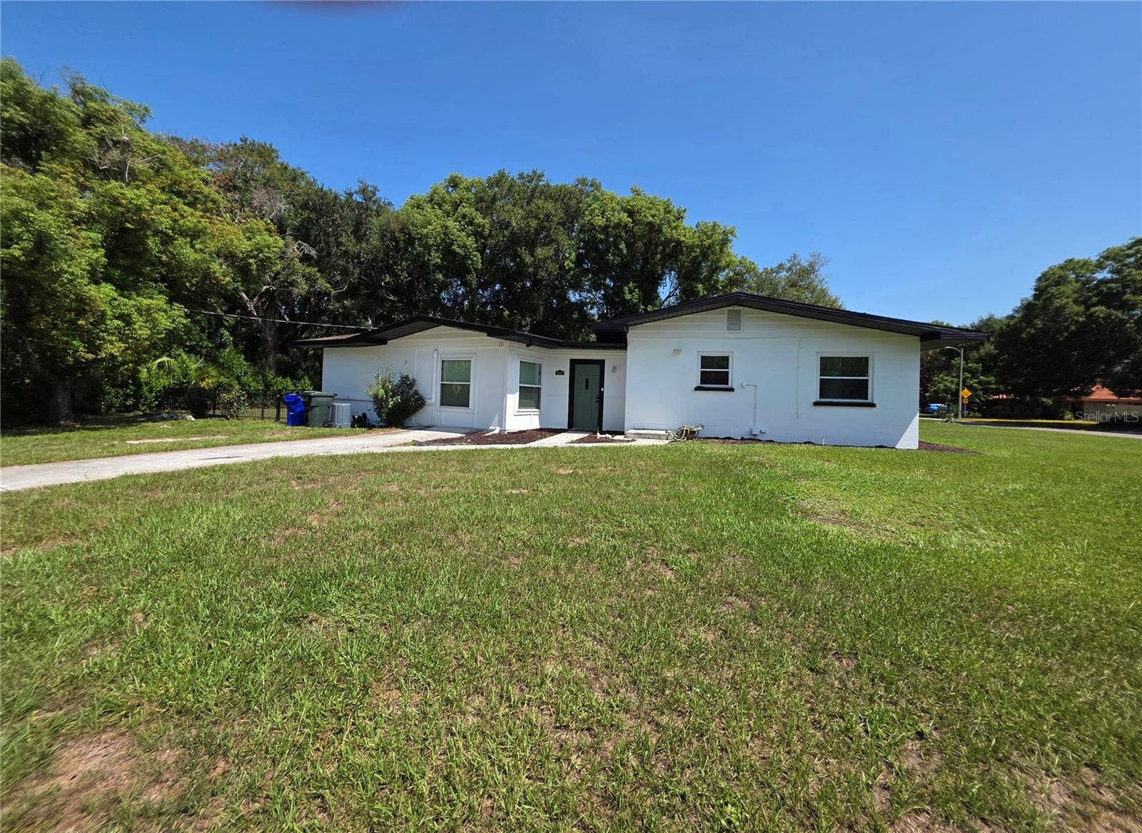 1641 MEADOWBROOK AVENUE, Lakeland, FL 33803 1641 MEADOWBROOK AVENUE, Lakeland, FL 33803