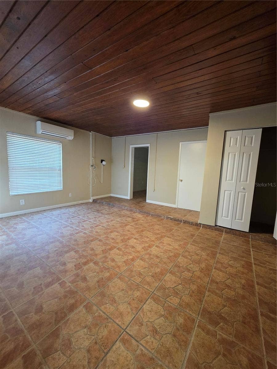 1641 MEADOWBROOK AVENUE, Lakeland, FL 33803 1641 MEADOWBROOK AVENUE, Lakeland, FL 33803