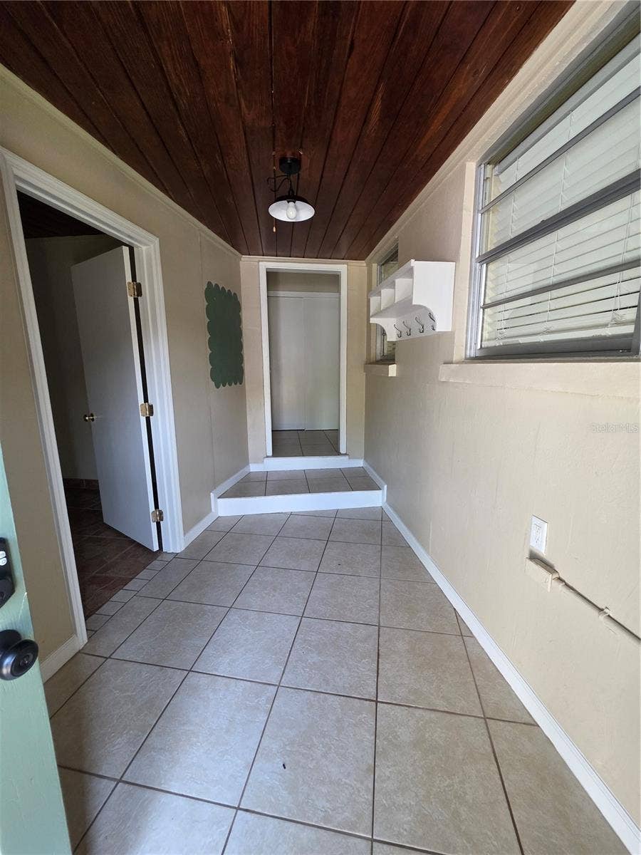 1641 MEADOWBROOK AVENUE, Lakeland, FL 33803 1641 MEADOWBROOK AVENUE, Lakeland, FL 33803