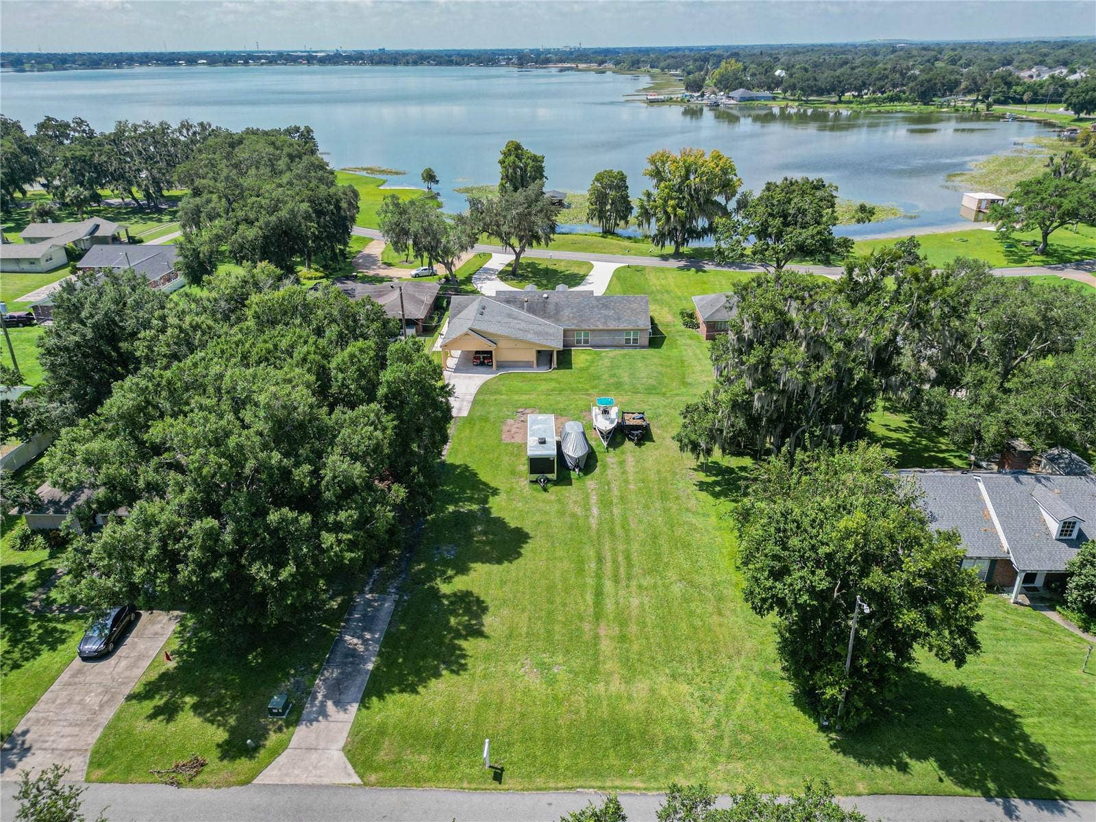 913 CRESTVIEW DRIVE, Auburndale, FL 33823
