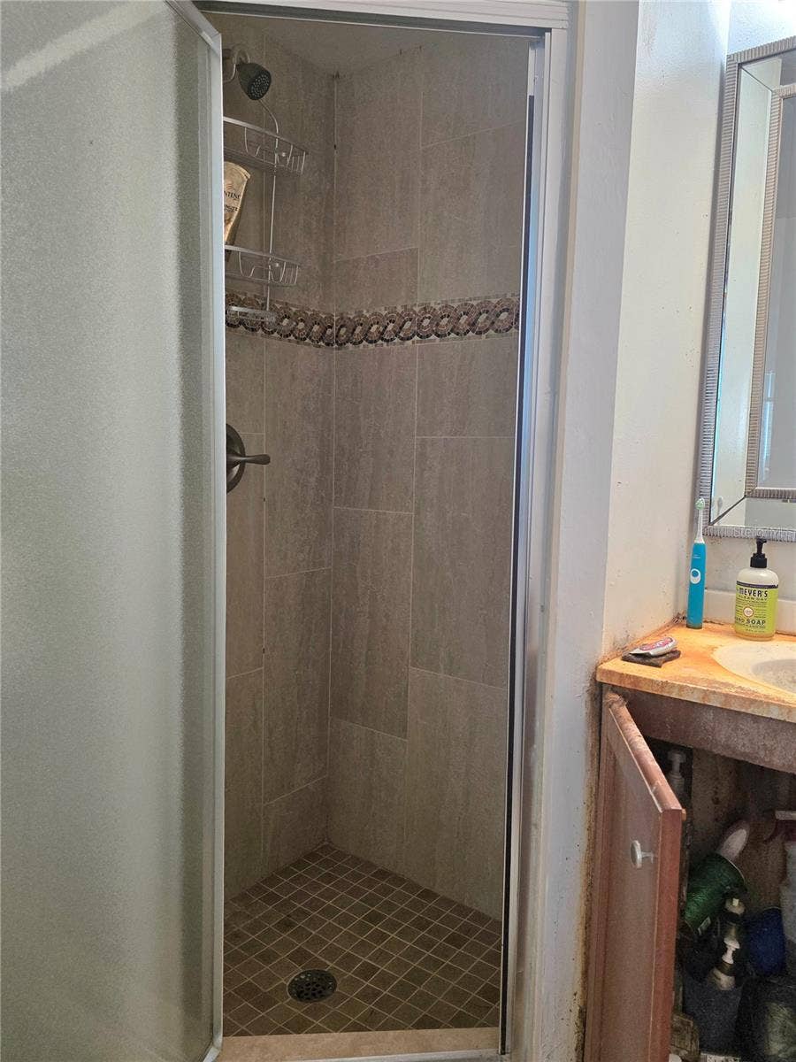 1920 E EDGEWOOD DRIVE, #A3, Lakeland, FL 33803 Shower in En Suite bath
