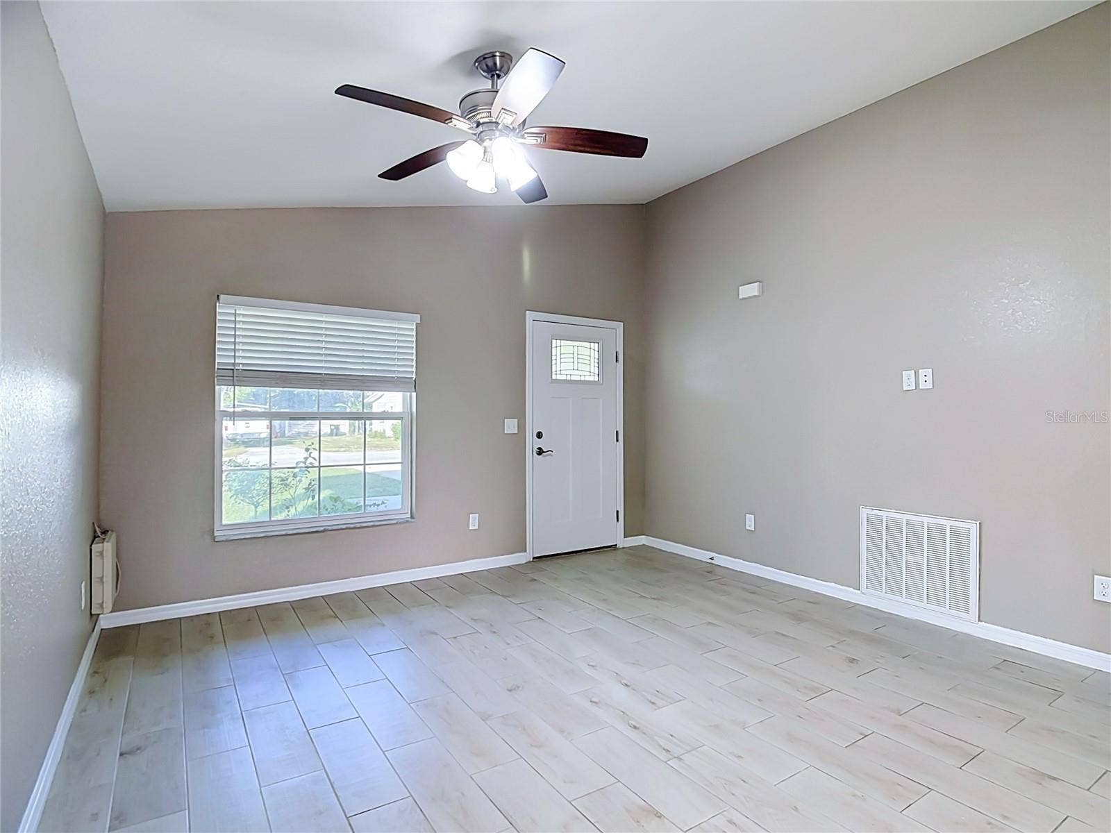 315 WALNUT ST, Auburndale, FL 33823