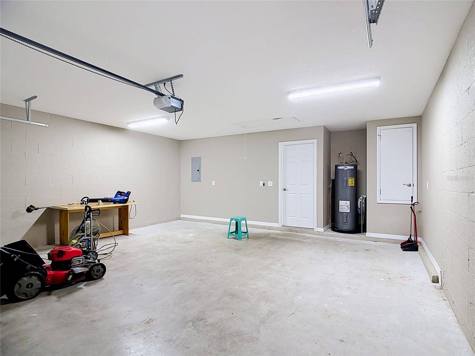 315 WALNUT ST, Auburndale, FL 33823
