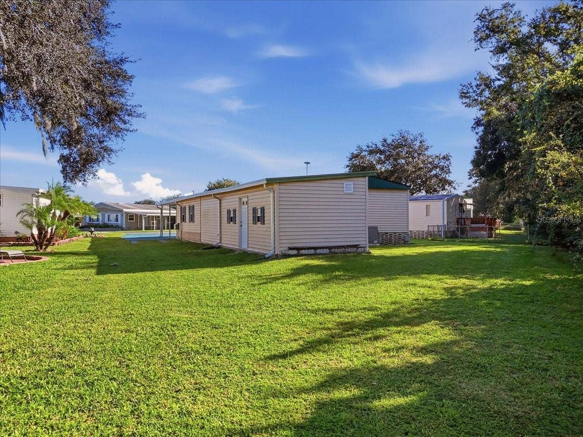 1610 REYNOLDS ROAD, #10, Lakeland, FL 33801 Spacious backyard