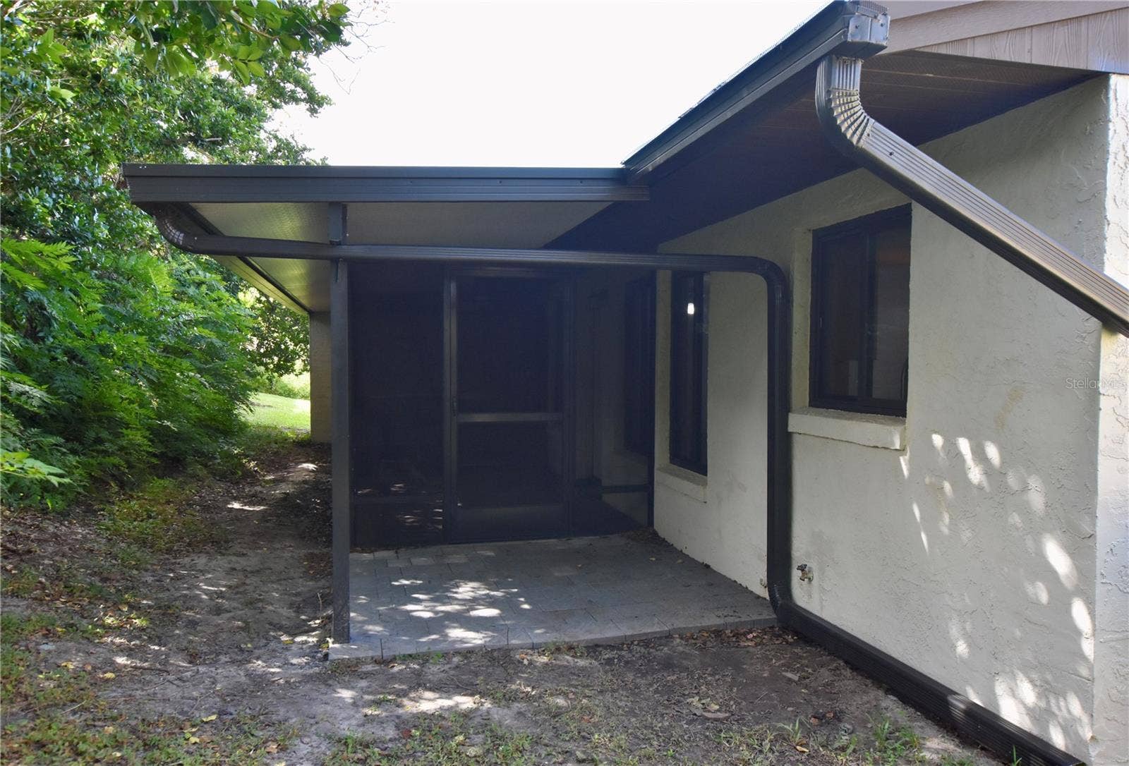 361 LAKE HARRIS DRIVE, Lakeland, FL 33813 Rear Screened In Patio