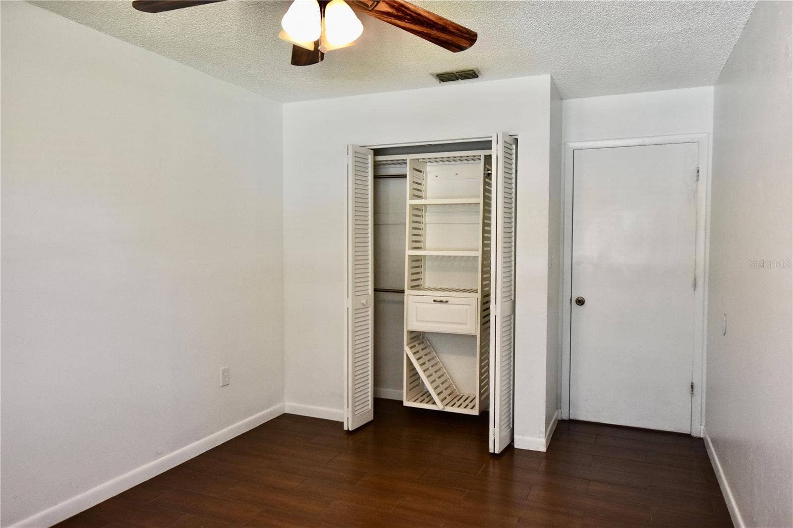 361 LAKE HARRIS DRIVE, Lakeland, FL 33813 361 LAKE HARRIS DRIVE, Lakeland, FL 33813