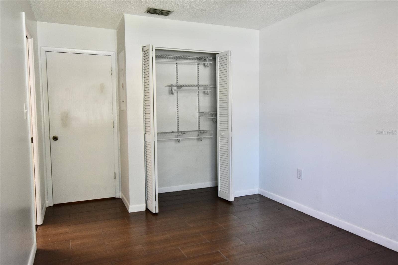 361 LAKE HARRIS DRIVE, Lakeland, FL 33813 361 LAKE HARRIS DRIVE, Lakeland, FL 33813
