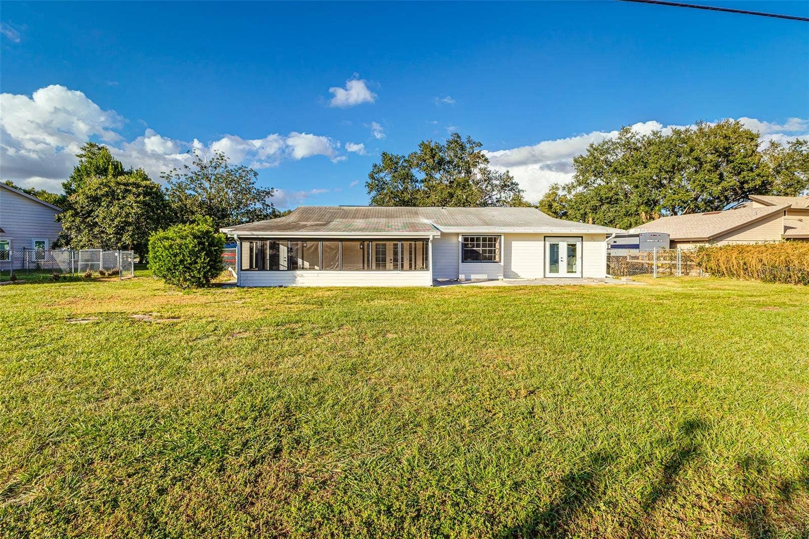 Large Fenced Yard
