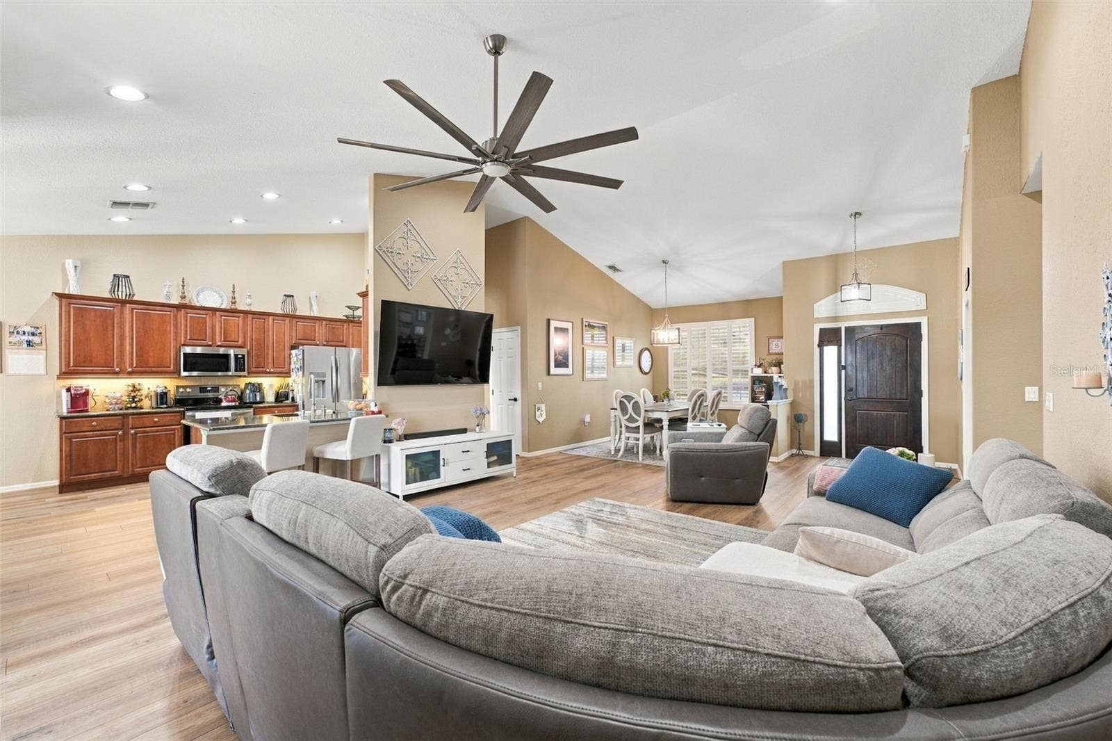 2980 VINTAGE VIEW CIRCLE, Lakeland, FL 33812 2980 VINTAGE VIEW CIRCLE, Lakeland, FL 33812