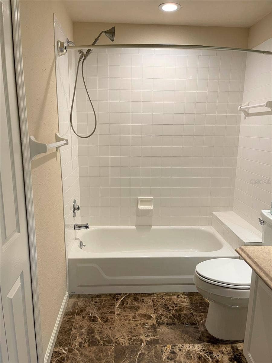 489 ENCLAVE PLACE, #31, Lakeland, FL 33803 489 ENCLAVE PLACE, #31, Lakeland, FL 33803