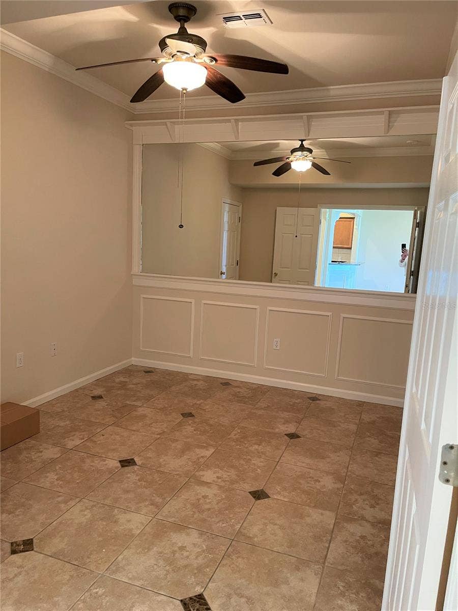 489 ENCLAVE PLACE, #31, Lakeland, FL 33803 489 ENCLAVE PLACE, #31, Lakeland, FL 33803