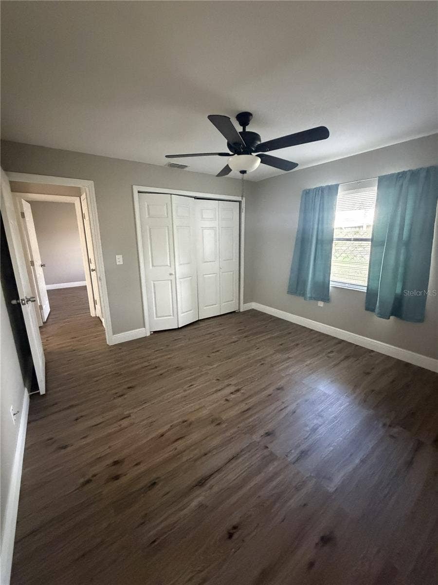 220 VILLAGE CREST COURT, Lakeland, FL 33809 Primary bedroom