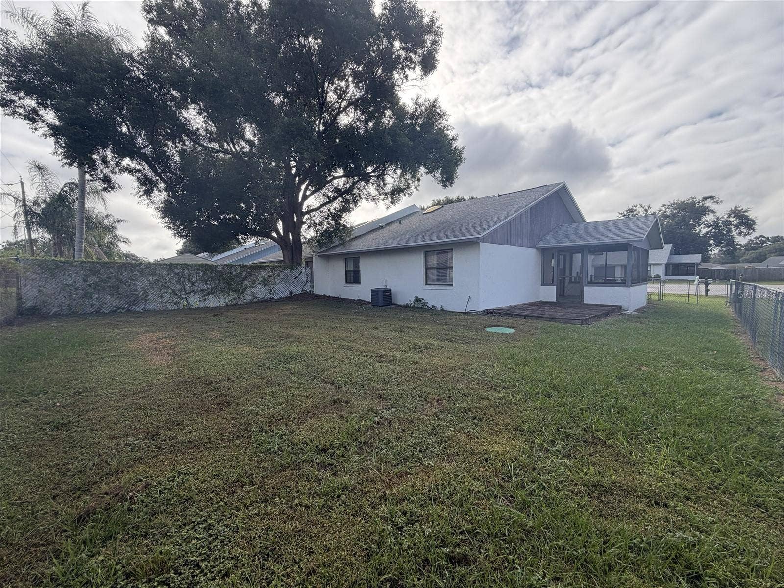 220 VILLAGE CREST COURT, Lakeland, FL 33809 220 VILLAGE CREST COURT, Lakeland, FL 33809