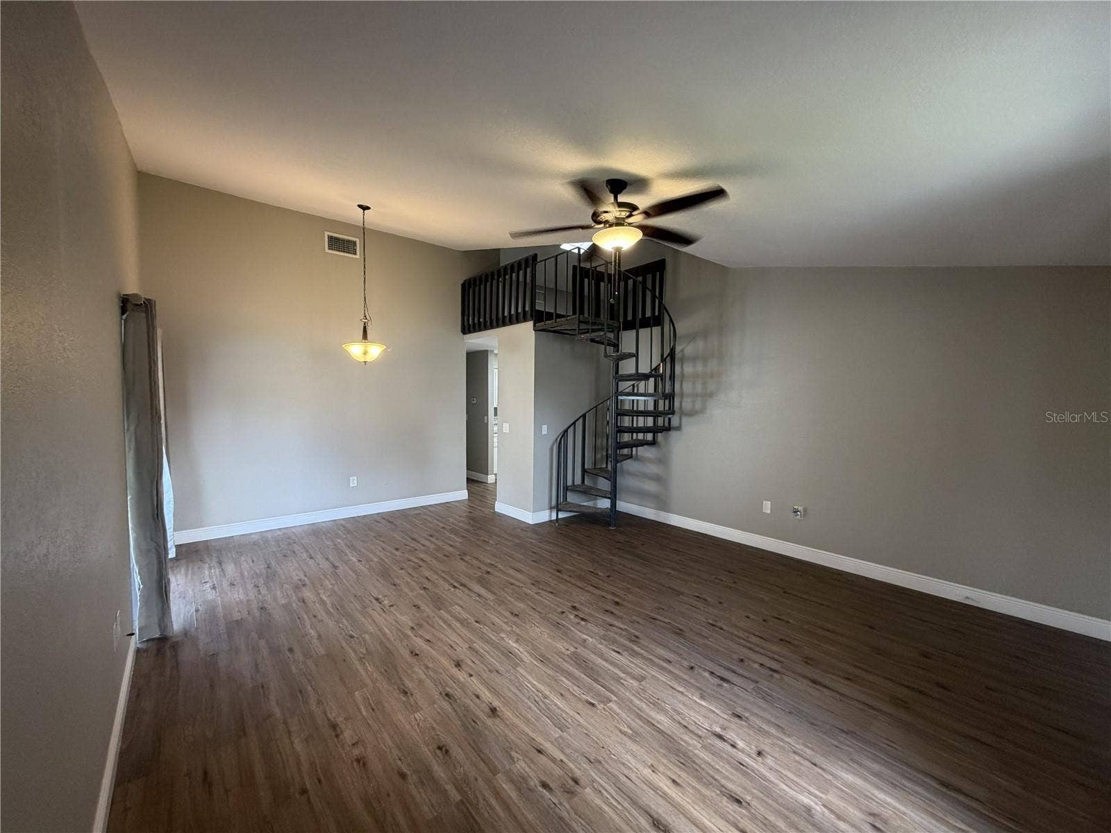 220 VILLAGE CREST COURT, Lakeland, FL 33809 220 VILLAGE CREST COURT, Lakeland, FL 33809