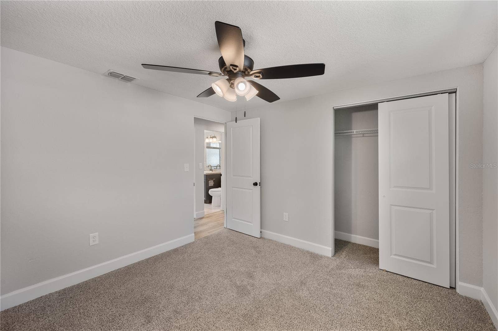 306 BASSEDENA CIRCLE N, Lakeland, FL 33805 306 BASSEDENA CIRCLE N, Lakeland, FL 33805