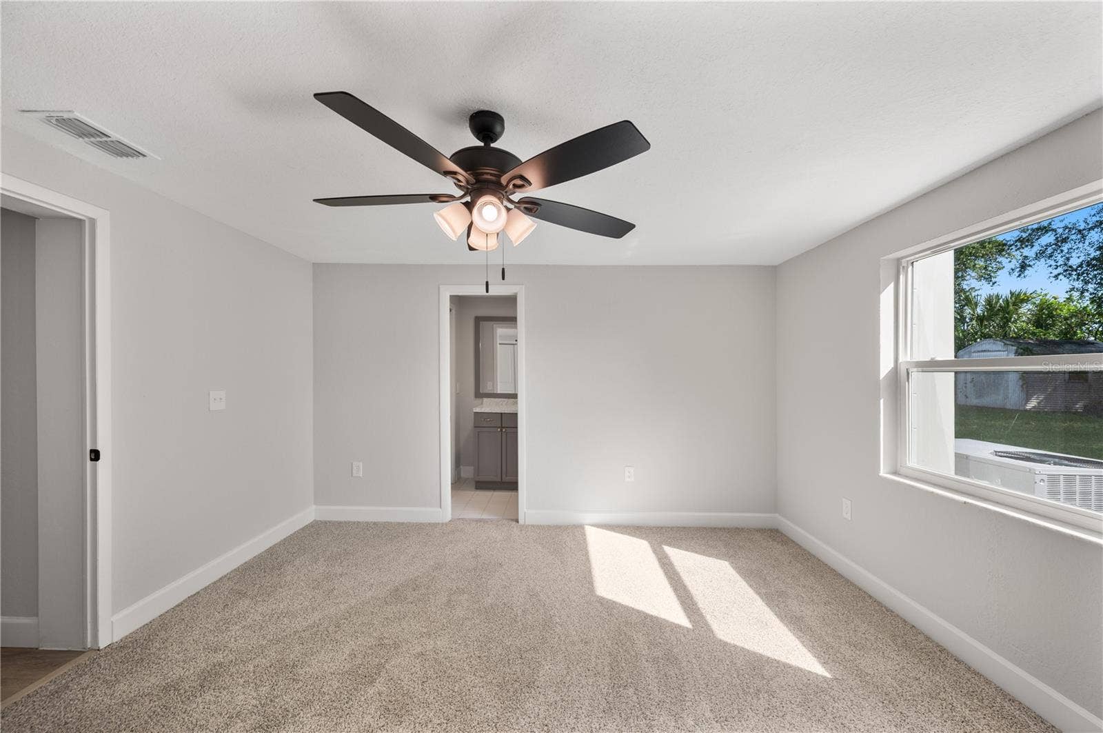 306 BASSEDENA CIRCLE N, Lakeland, FL 33805 306 BASSEDENA CIRCLE N, Lakeland, FL 33805