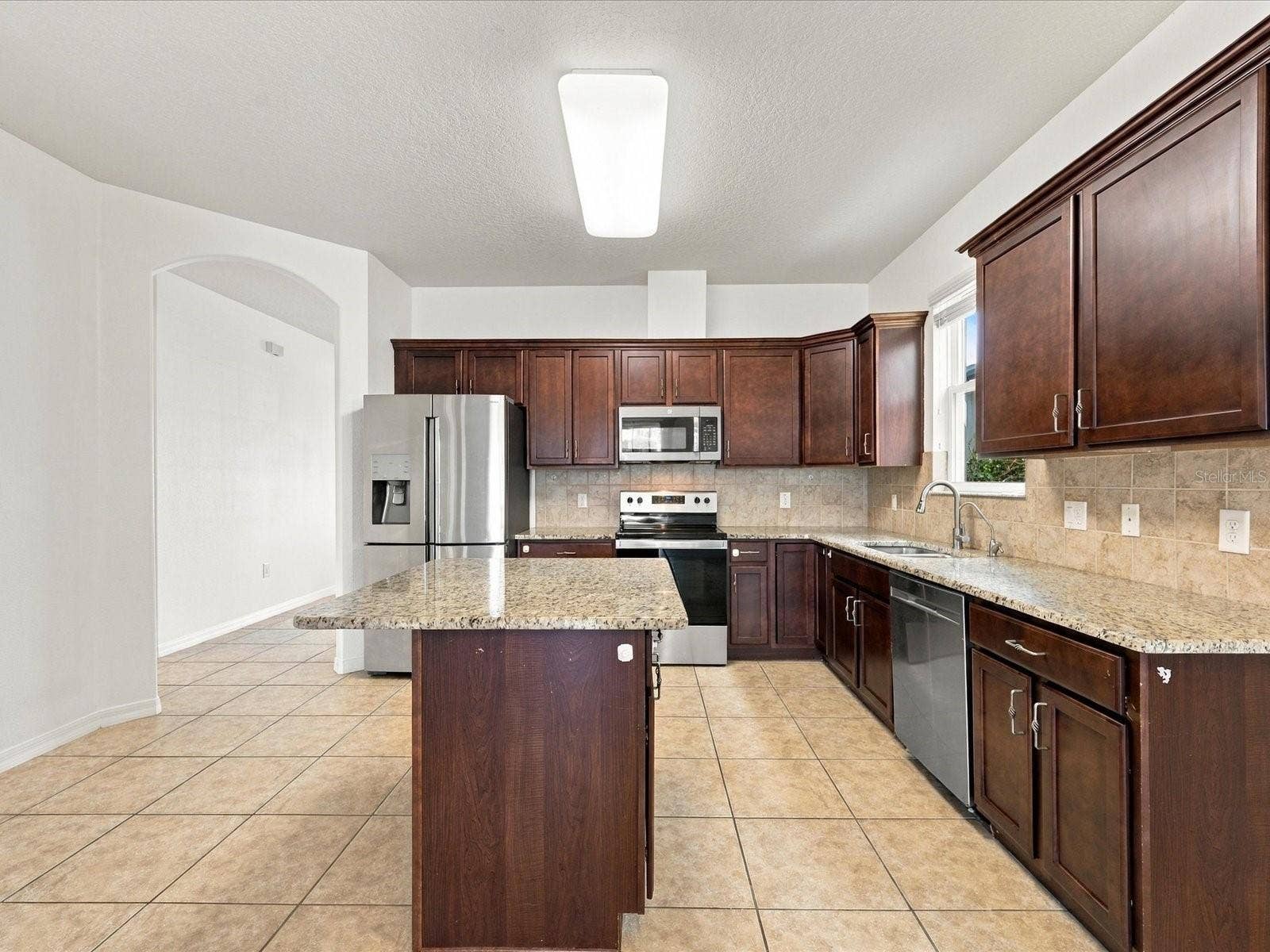 2191 ONTARIO WAY, Lakeland, FL 33805 2191 ONTARIO WAY, Lakeland, FL 33805
