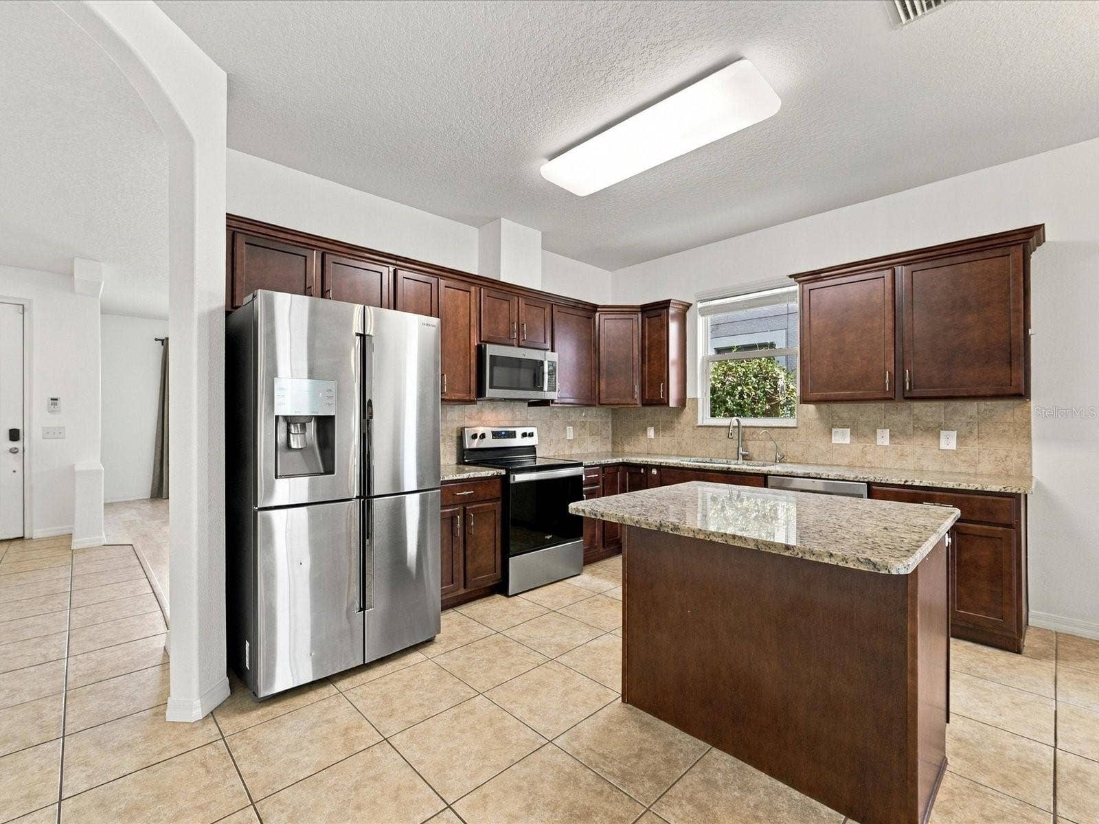 2191 ONTARIO WAY, Lakeland, FL 33805 2191 ONTARIO WAY, Lakeland, FL 33805