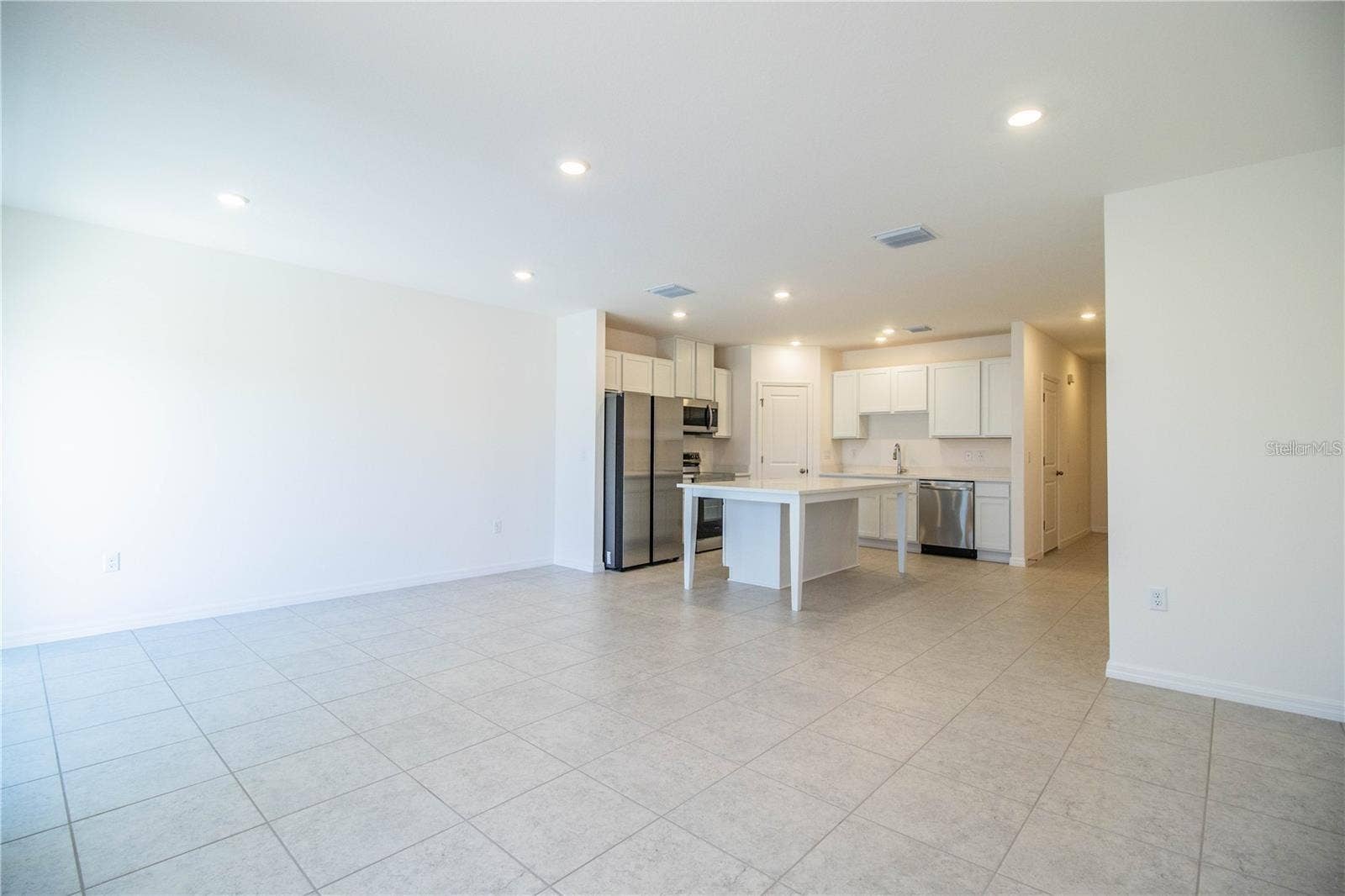 3835 ACADEMIA AVENUE, Lakeland, FL 33803