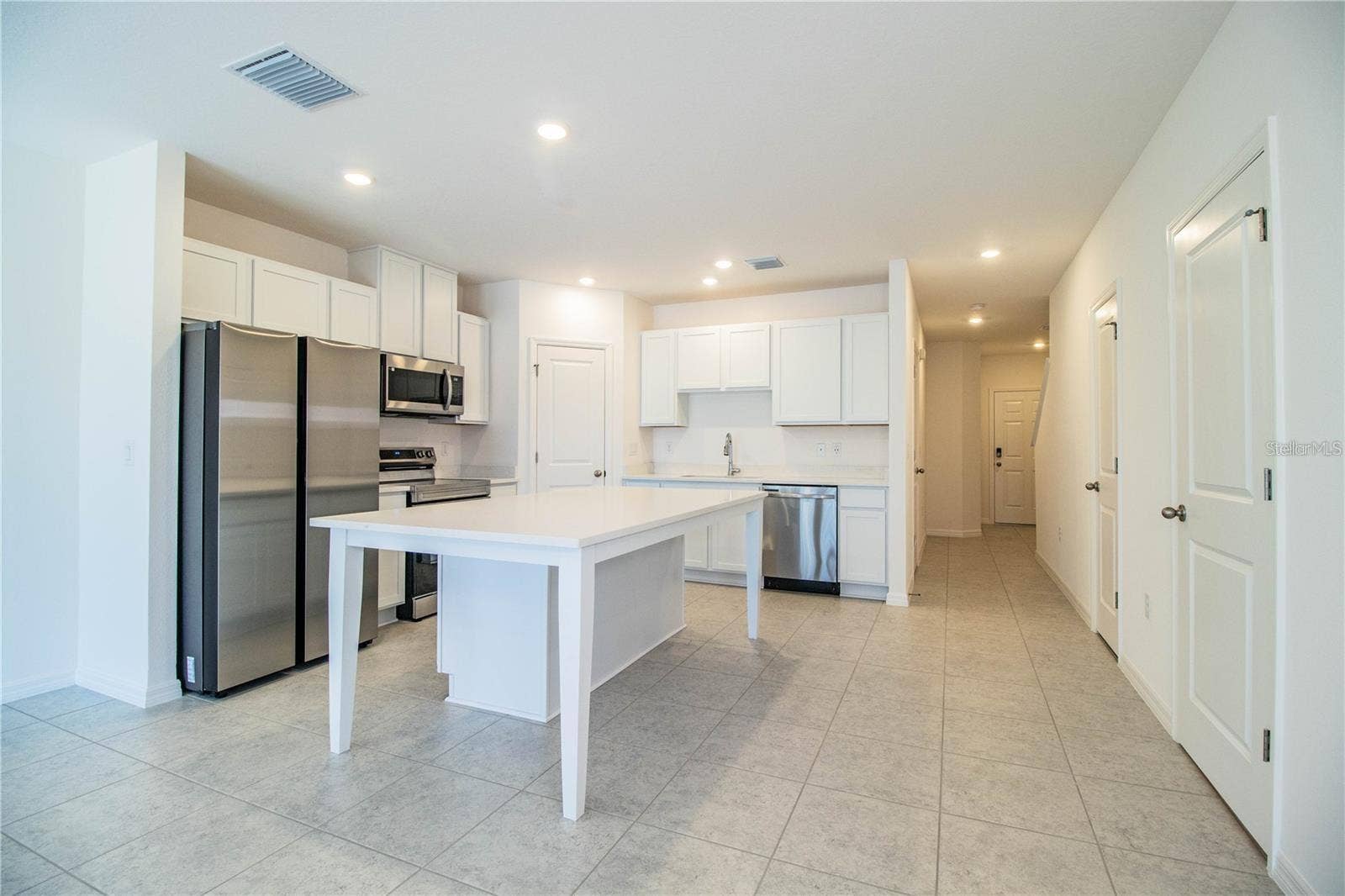 3835 ACADEMIA AVENUE, Lakeland, FL 33803