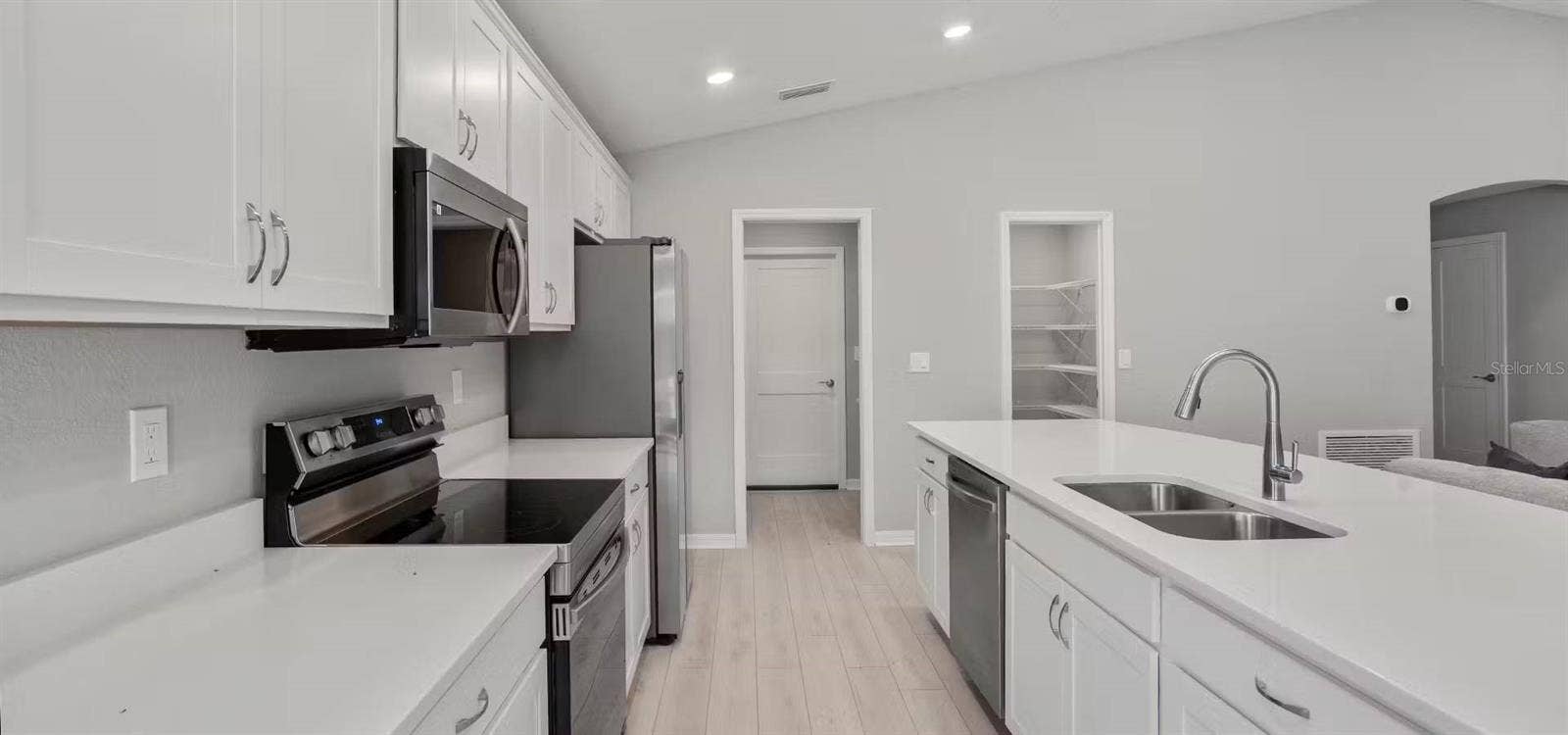 4471 RIVER BIRCH BEND, Lakeland, FL 33811 4471 RIVER BIRCH BEND, Lakeland, FL 33811