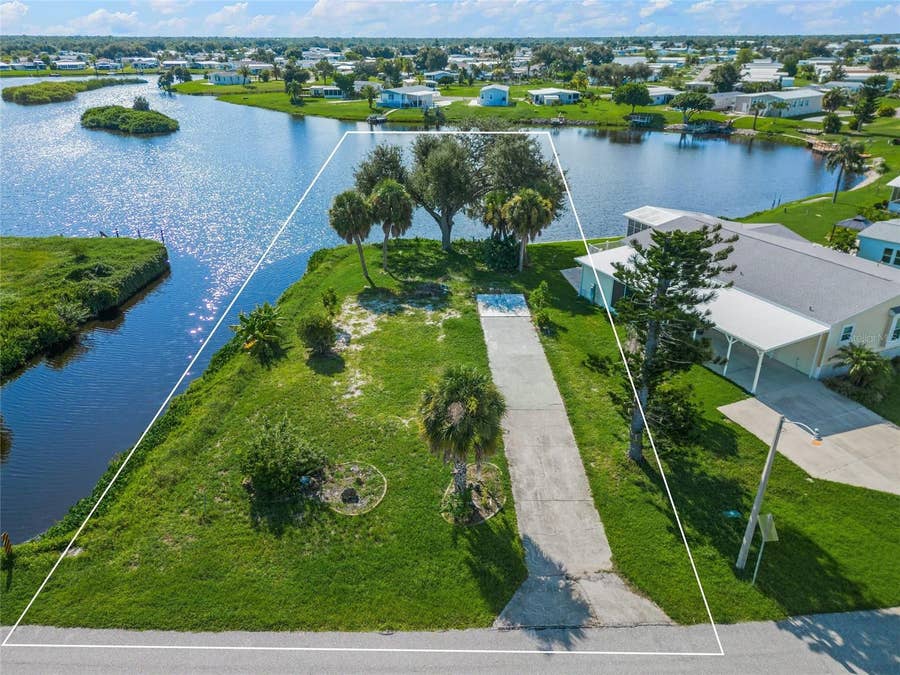 Property photo for 1329 BLUE HERON DRIVE, Englewood, FL