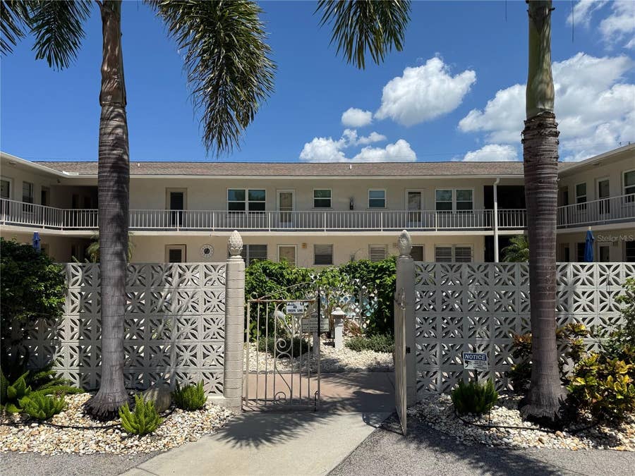 Property photo for 510 GRANADA AVENUE, #105, Venice, FL