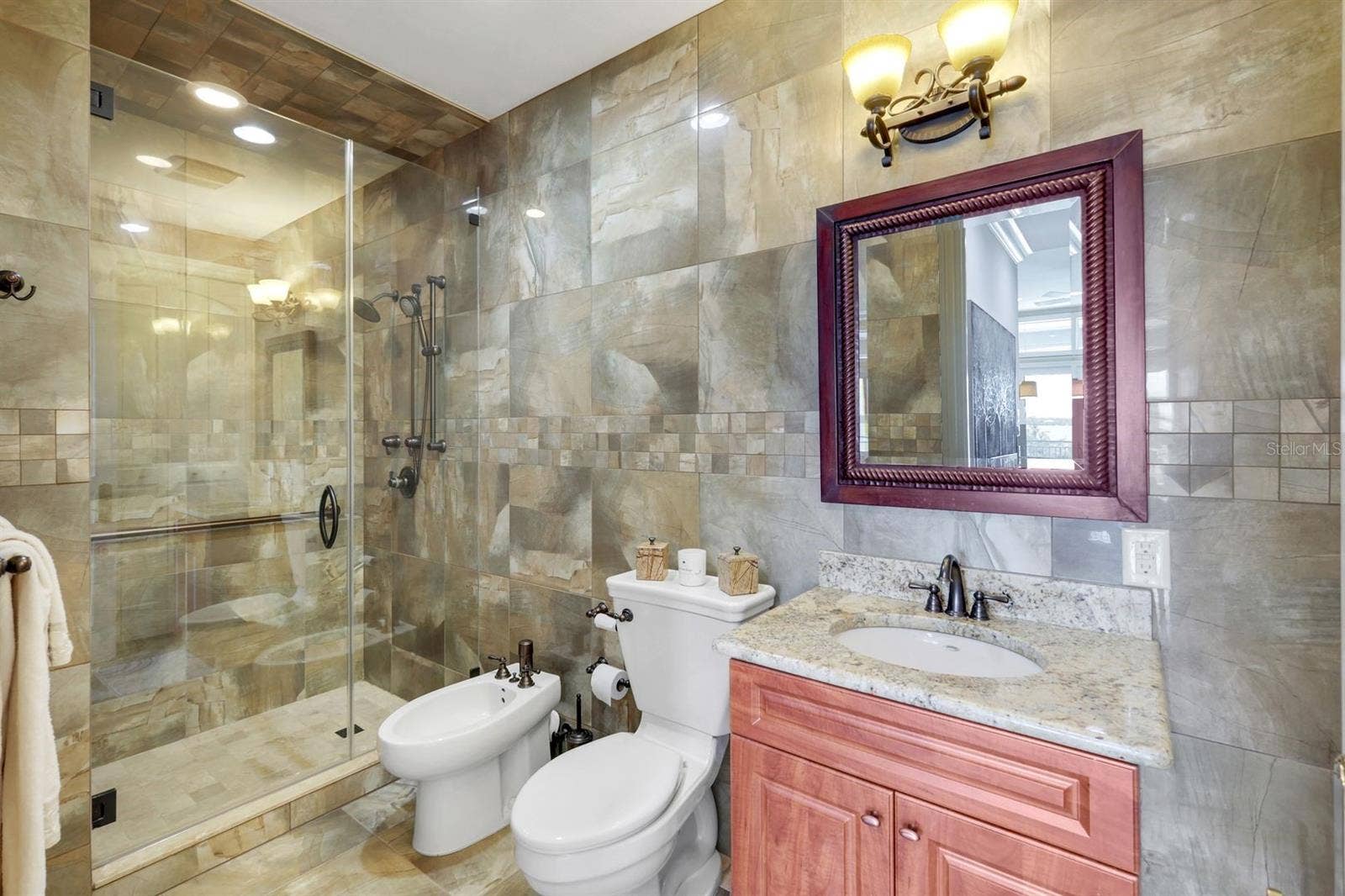 7159 MANASOTA KEY ROAD, Englewood, FL 34223 Guest bathroom ensuite