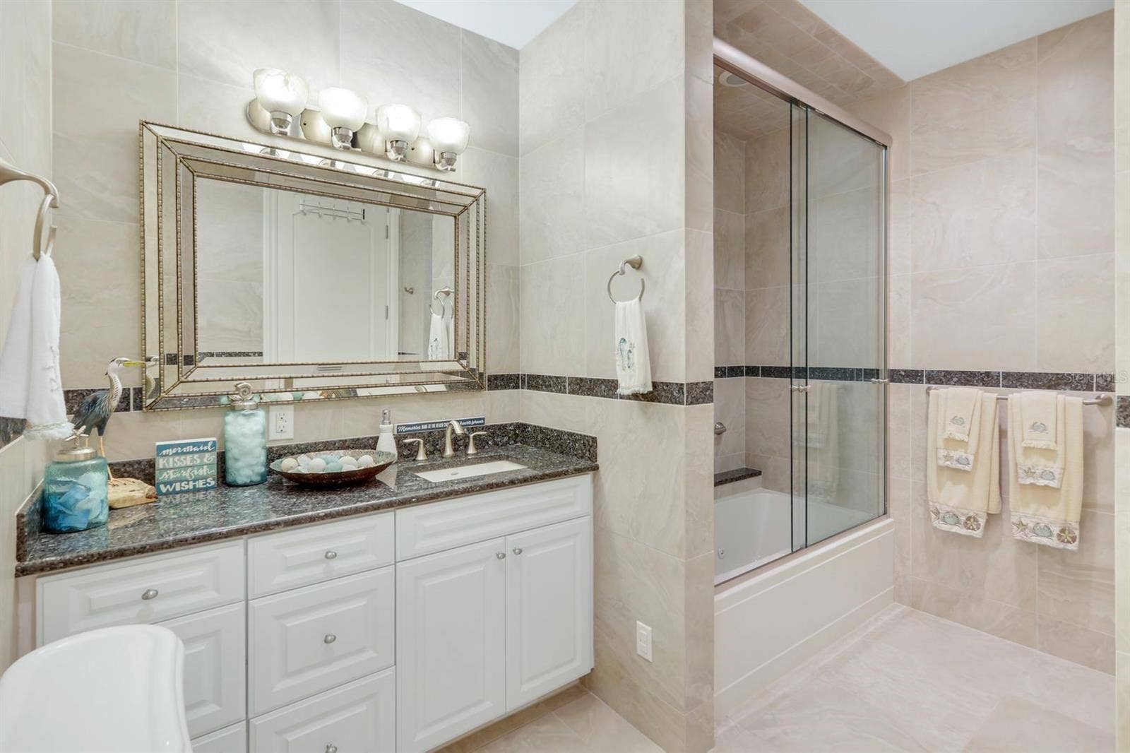 7159 MANASOTA KEY ROAD, Englewood, FL 34223 guest bath ensuite
