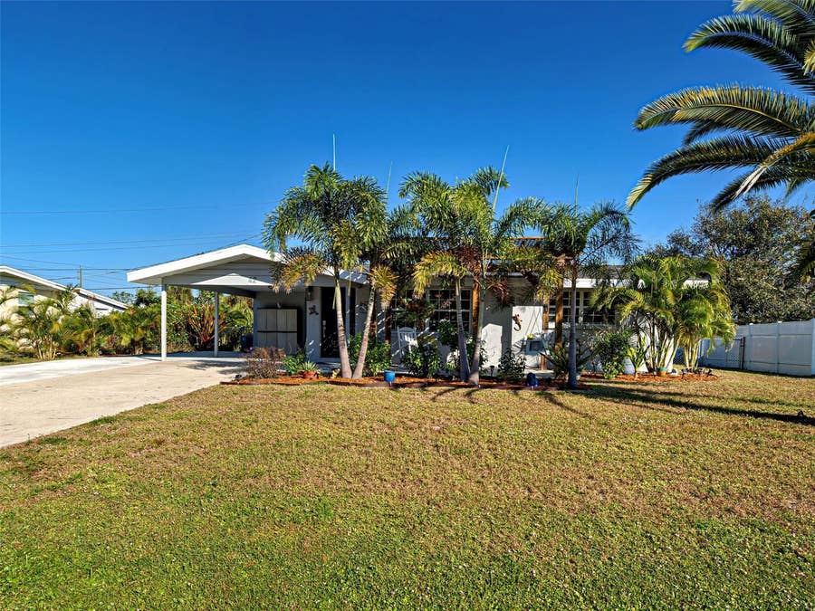 Property photo for 42 E WENTWORTH STREET, Englewood, FL