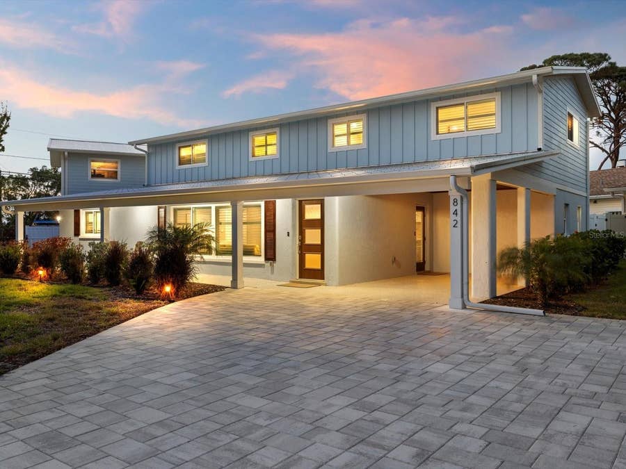 Property photo for 842 NOKOMIS AVENUE S, Venice, FL
