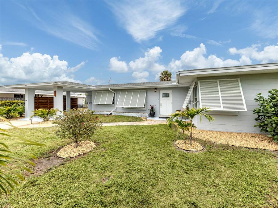 Property photo for 825 NOKOMIS AVENUE S, Venice, FL