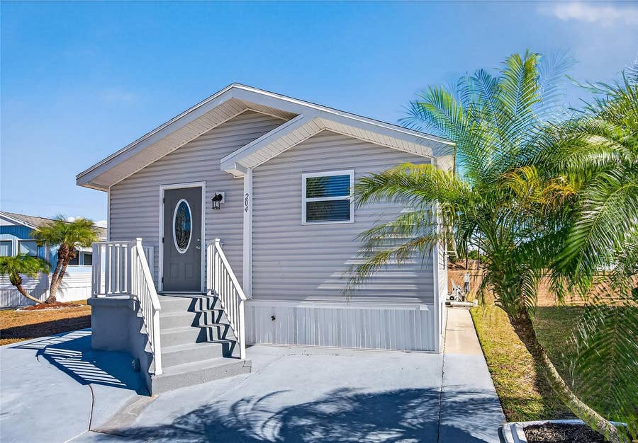 Property photo for 204 CROWN POINT DRIVE, Nokomis, FL