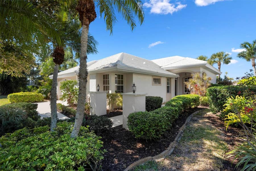 Property photo for 604 CROSSFIELD CIRCLE, #31, Venice, FL