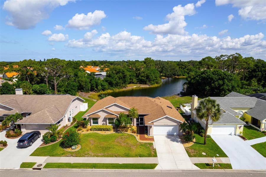 Property photo for 5009 SOUTHERN PINE CIRCLE, Venice, FL