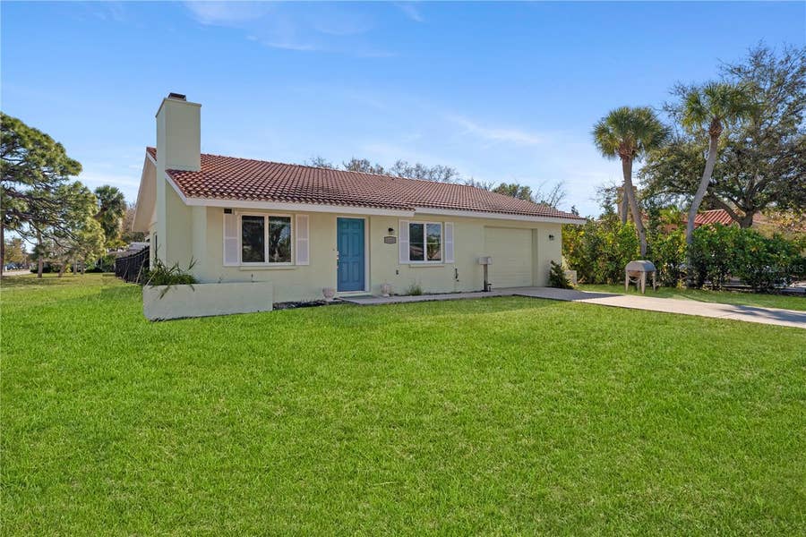 Property photo for 401 NASSAU STREET S, Venice, FL