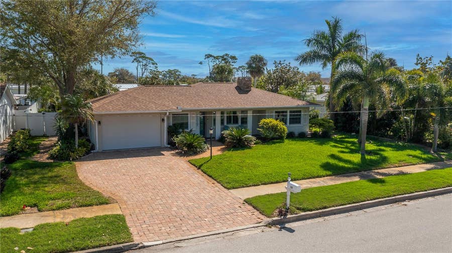 Property photo for 809 NOKOMIS AVENUE S, Venice, FL