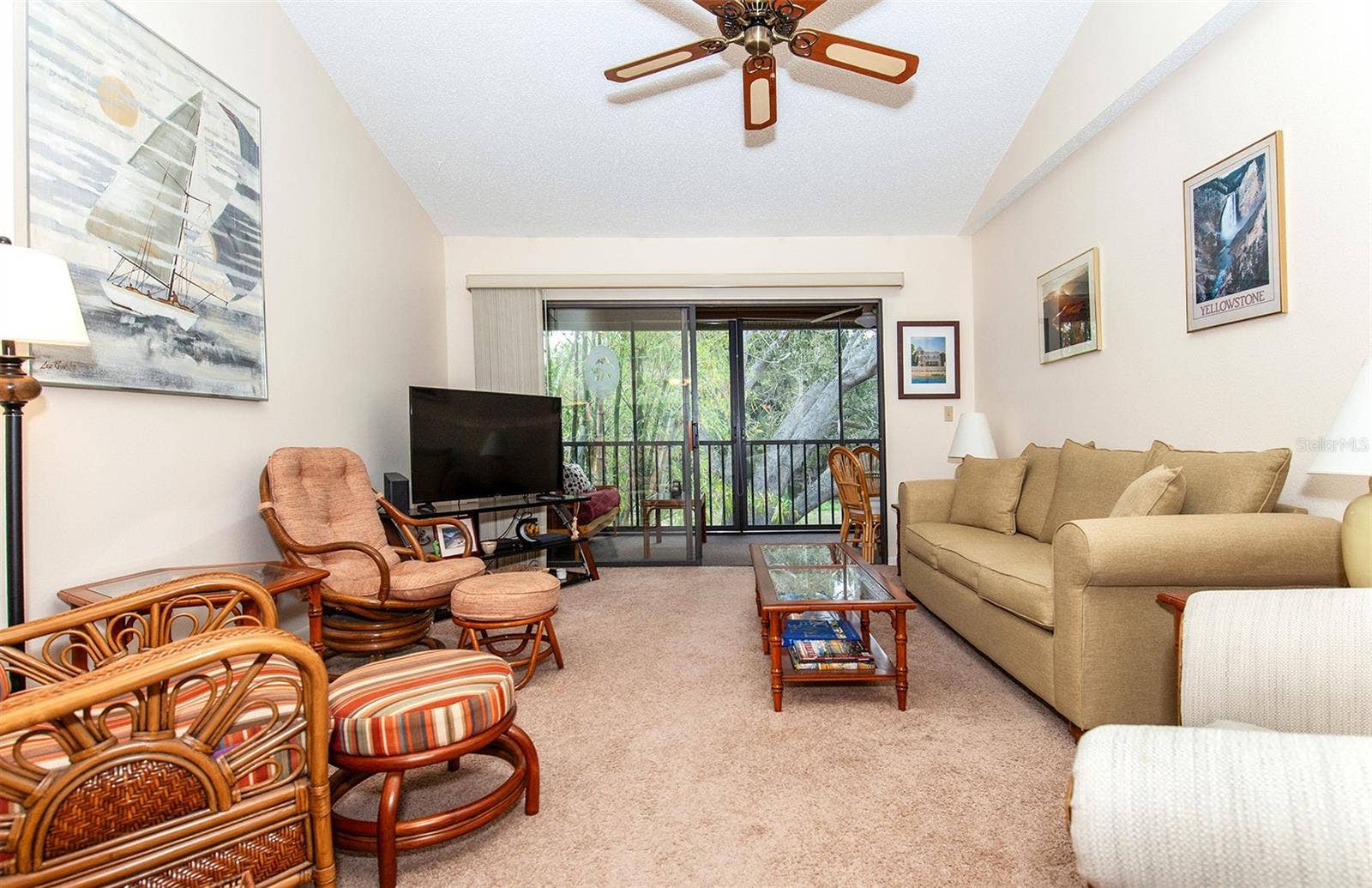 862 BIRD BAY WAY, #194, Venice, FL 34285 Living Room