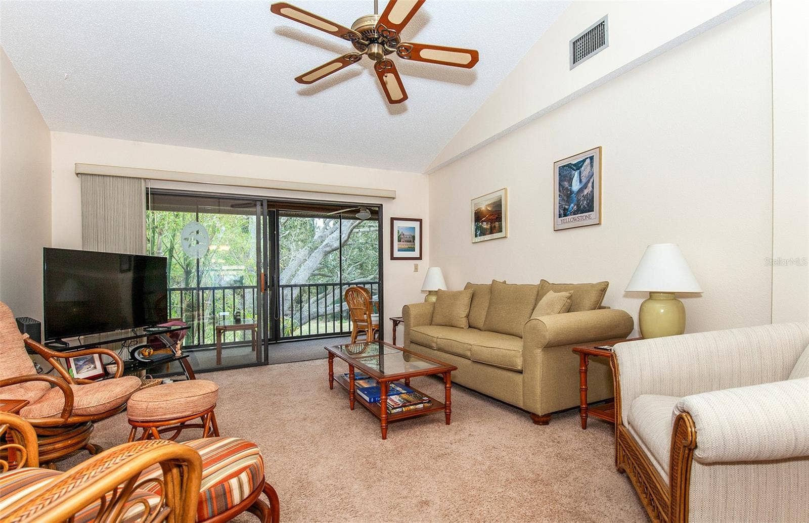 862 BIRD BAY WAY, #194, Venice, FL 34285 Living Room