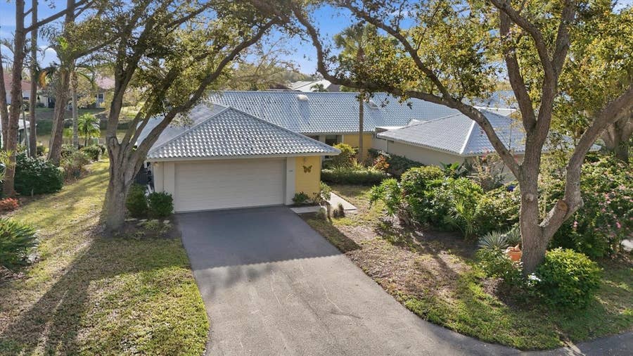 Property photo for 260 SOUTHAMPTON DRIVE, #312, Venice, FL